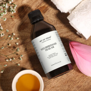 Neelibhringadi Thailam